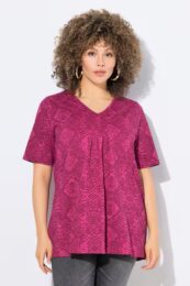 Plus size clothing – Ulla Popken Snake Print V-Neck Tee in magnolia red with short sleeves and size-adjusted fit.