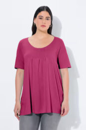 UllaPopken Essential Tee Summer Berry A-line top with round neck short sleeves and soft pleated front detail