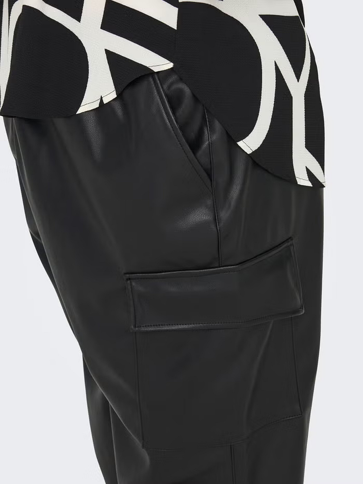 ONLY Carvica Geometric Top - Image 9